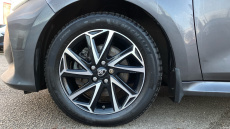 Toyota Yaris 1.5 Hybrid Design 5dr CVT Hybrid Hatchback